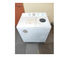 Semi automatic washing machine - Image 1/2