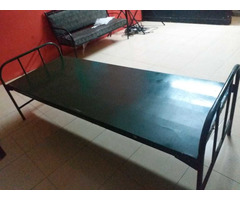NEW USED IRON COTS FOR IMMEDIATE SALE - Image 1/2