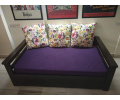 Spacious sofa-cum-bed with magazine racks - Image 2/5
