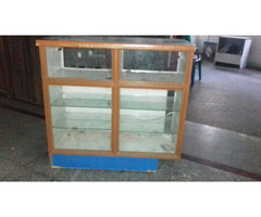 Wooden display counter for mobile shop - Image 1/6
