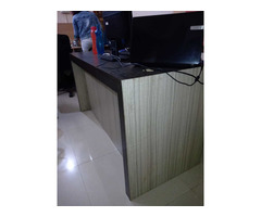 Office table with good condition and quality play - Image 4/4
