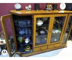 Crockery Display Cabinet in excellent condition - Image 3/4