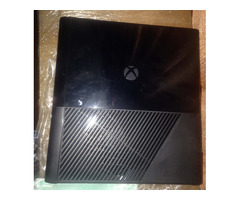 Xbox 360 E -500GB Console sparingly used in mint condition with tamper proof seal intact for sale - Image 2/6