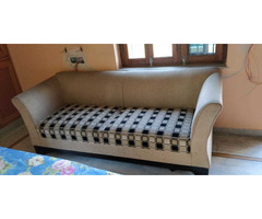 Comfortable 5 seater sofa set with cushions in good condition. - Image 3/4