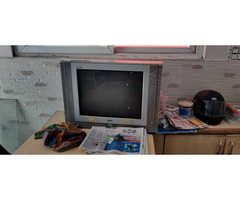 LG TV FOR SALE 29 INCH - Image 1/4