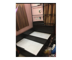 Queen size hydrolic bed with mattress - Image 1/6