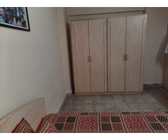 Bed and cupboard - Image 1/4