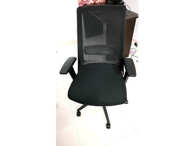 Comfortable Amaze Featherlite office chair Hyderabad Buy Sell