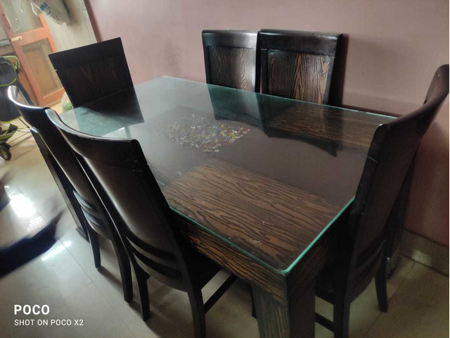 Elegant & Vintage, Solid Wood 6 Seater Dining Table with Chairs - 3/5