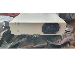 Sony Projector - Image 1/9