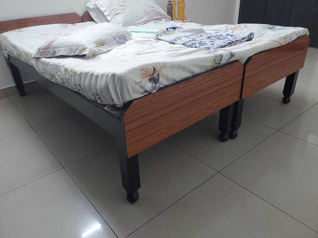 Olx second hand clearance cots