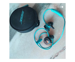 Bose sound sports earphone Bluetooth wireless - Image 2/4
