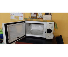 Used Kenstar microwave oven with grill in good condition for sale - Image 2/4