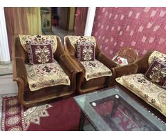 5 seater sofa with centre table - Image 3/4