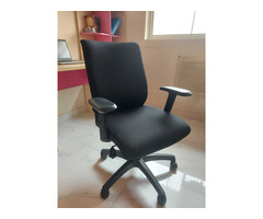 Study Table with Office Chair - Image 6/9