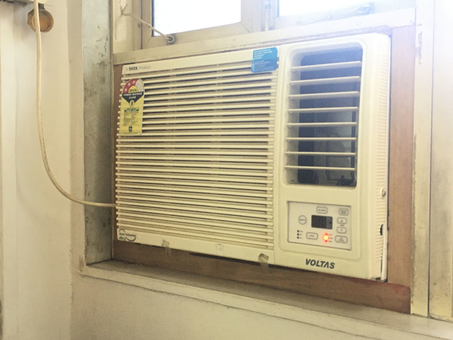 1 ton window ac old