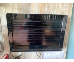 Home television - Image 1/2