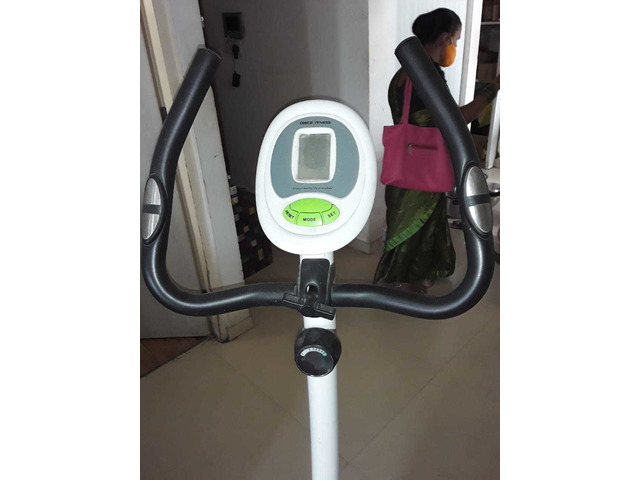 cosco stationary bike