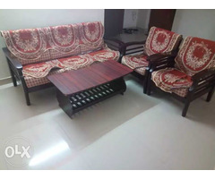 Rubberwood Sofaset 3+1+1 with Center table and Sofa cushion covers White-and-red Checkered Padded Ar - Image 2/4