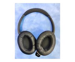 Bose SoundLink Around-Ear Bluetooth Headphones. - Image 2/7
