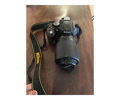 The classic NIKON DSLR D5200 with normal + zoom lens - Image 3/5
