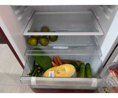 LG Refrigerator 235 Ltr, 4 star rating, fast ice technology, 10 month old Only - Image 4/4