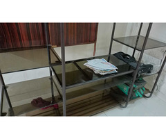 Metal showcase with Good quality Glass shelves - Image 2/3