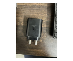 Samsung 25w fast charger for Galaxy S 20 and above series - Image 1/2