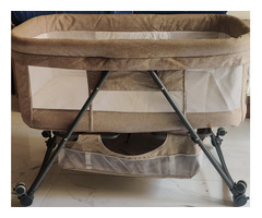 Kids bassinet / sleeping cot - Image 2/2