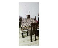 dinning table - 6 seater - Image 1/4