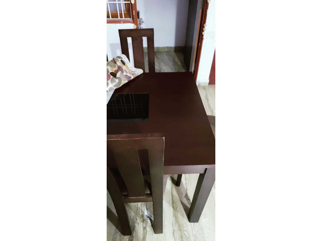 dinning table - 6 seater - 2/4