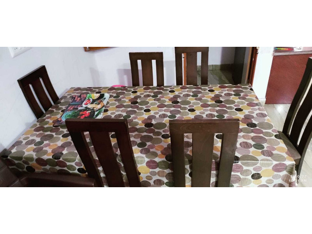 dinning table - 6 seater - 3/4