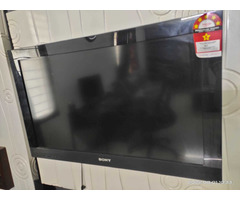 Sony LCD TV for sale - Image 1/2