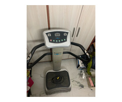 Imported Fitness World Vibration Machine for Weight Loss - Image 1/5