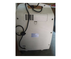 Portable oxygen concentrator - Image 2/4