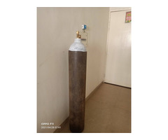 Jumbo oxygen cylinder with Kit - Image 1/2