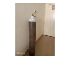 Jumbo oxygen cylinder with Kit - Image 2/2