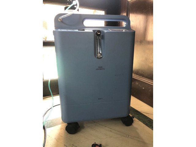 Phillips Oxygen Concentrator - 3/5