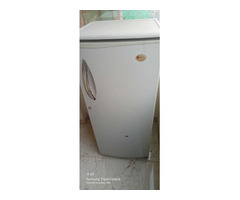 lg single door fridge 230 ltr an it is in working condition for sell - Image 2/4