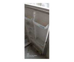 lg single door fridge 230 ltr an it is in working condition for sell - Image 3/4