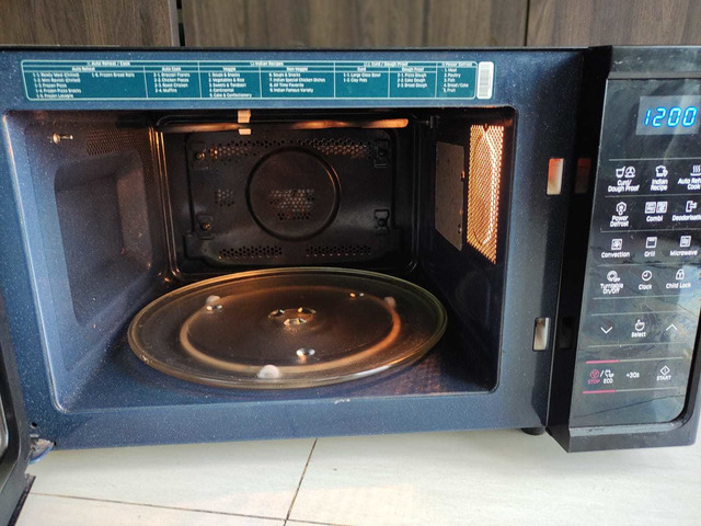 Samsung Smart Microwave Oven 28L - Model no. MC28H5033CK (Veg use only ...