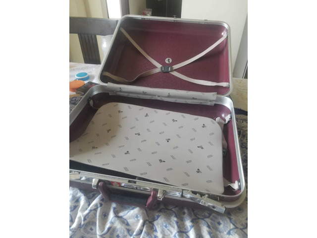 VIP Hardcase Suitcase for Sale - 2/2