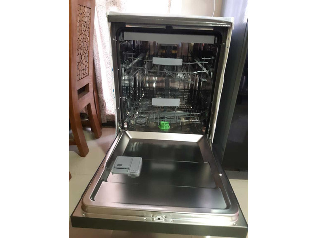 Dishwasher - 1/3
