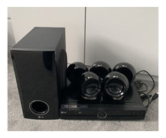 LG 5.1 HOME THEATER WITH REMOTE AND DVD PLAYER - Image 5/7