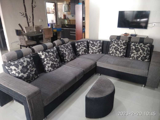 6 Seater L Shape Sofa with 2 Side stools in very good condition - 1/3