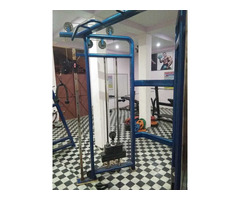 GOOD CONDITION HEAVY DUTY GYM EQUIPMENT - Image 5/9