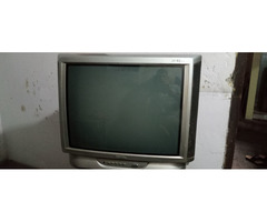 sell 20" color tv - Image 1/2