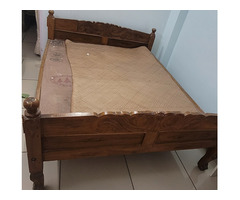 Sheesham double bed - Image 2/2