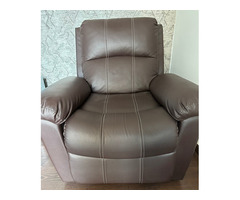 2 recliners for sale @10,600 in great condition - Image 1/4
