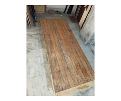 Single wooden bed and wooden table - 5